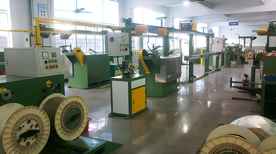 Hoogwaardige laagspanningsstroomdraad kabel extrusie machine dubbele lagen coating kabel productielijn